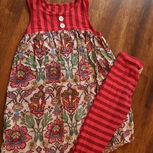 Persnickety floral and stripe tunic w/ capris